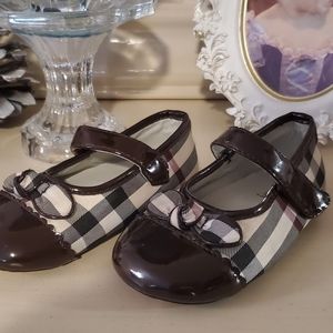 Burberry shoes